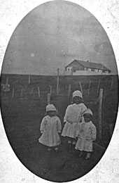3 children in field